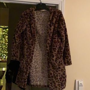 Collarless Flap Pocket Leopard Print Cardigan.